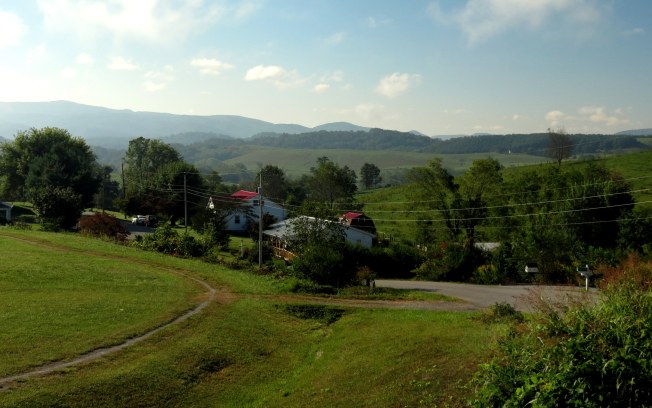Amy and Pat's Lake Home 002
