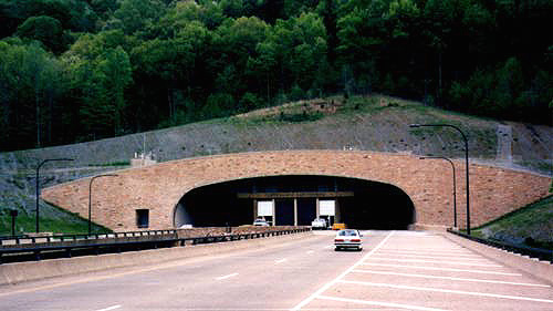 Cumb_Gap_Tunnel_S